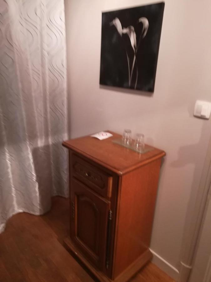Escampette Hotel Saint-Aubin-en-Charollais Екстериор снимка