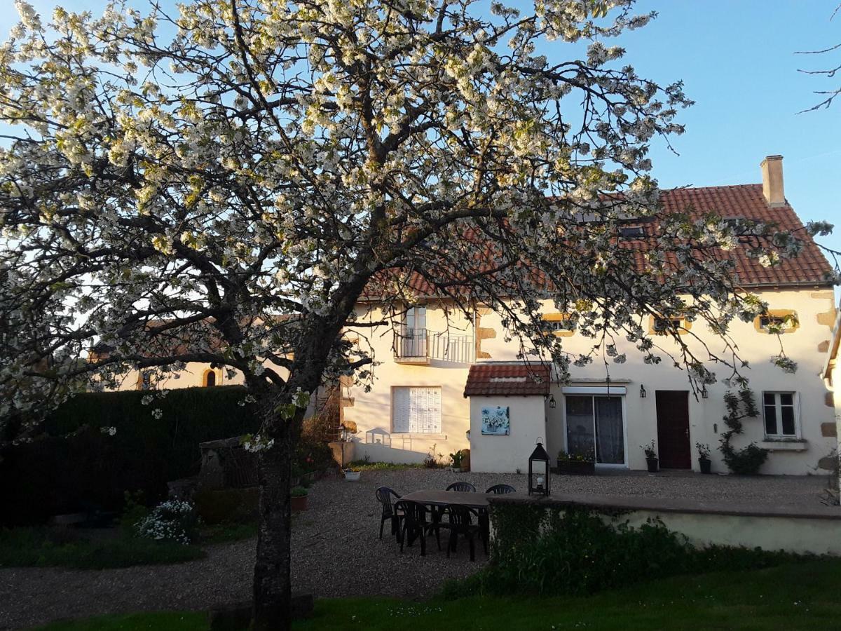Escampette Hotel Saint-Aubin-en-Charollais Екстериор снимка